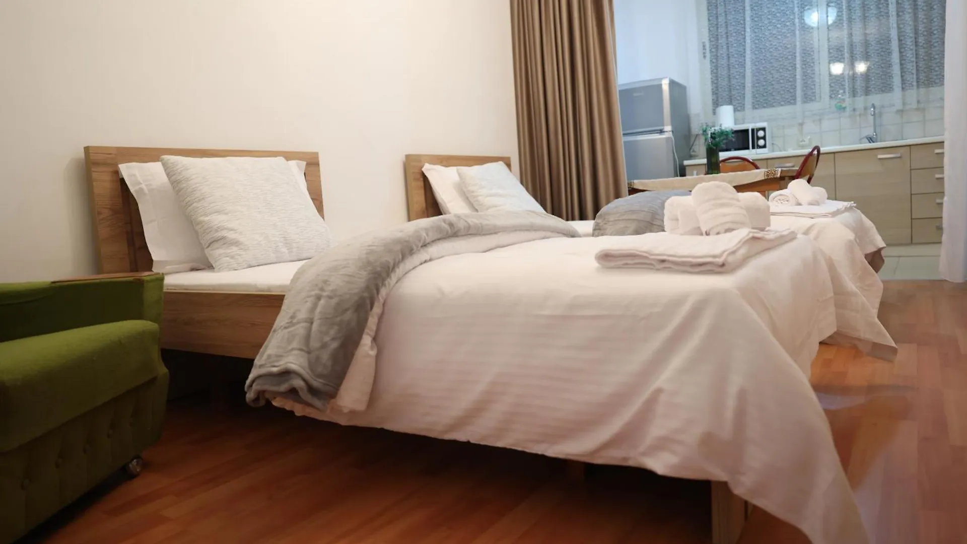 Mirage Appartment Tirana 0*,  Albania